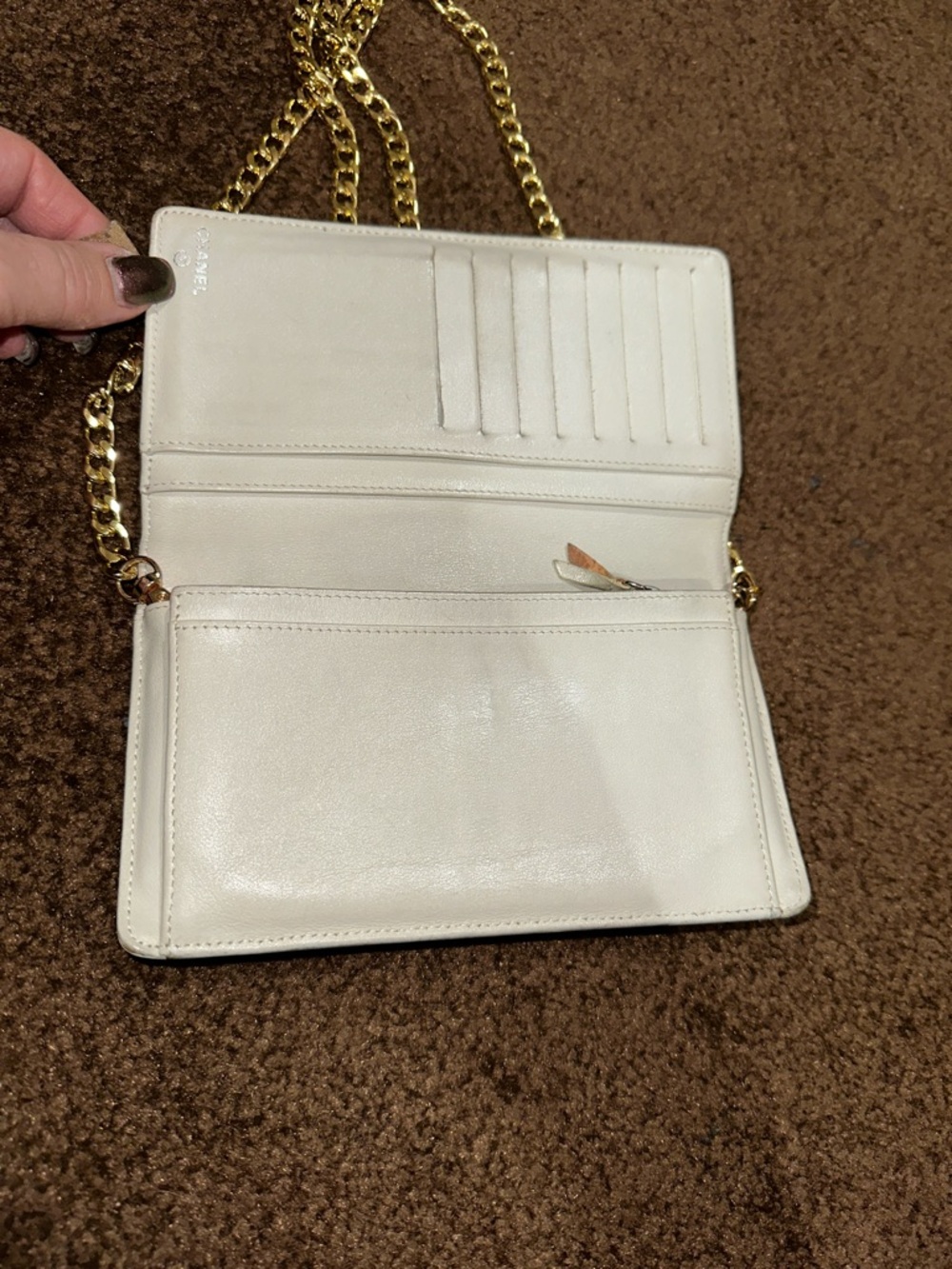 CHANEL Oatmeal white family shade. Quilted CC Logo Wallet - Picture 2 of 16
